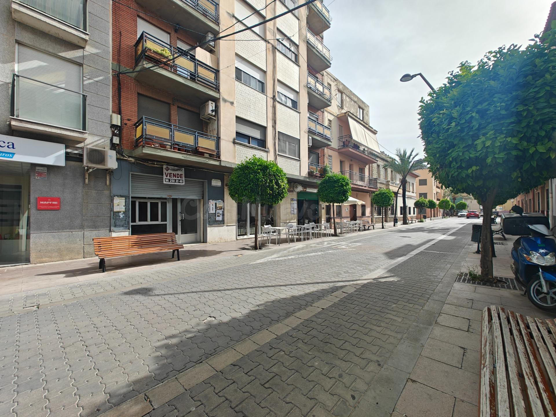 Local comercial 88m² en venta - Buñol - foto 2