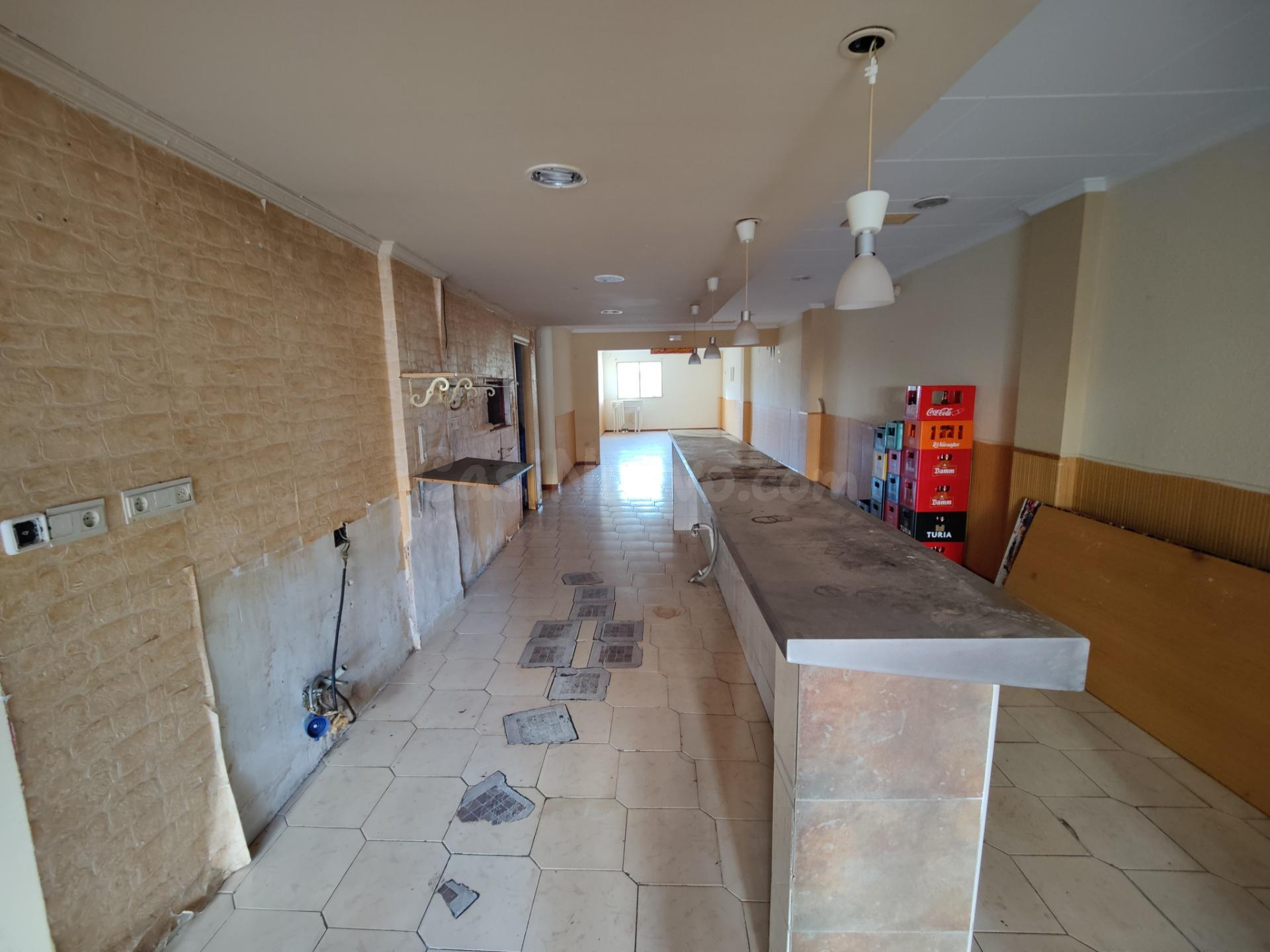 Local comercial en Buñol, zona Layana - foto 4