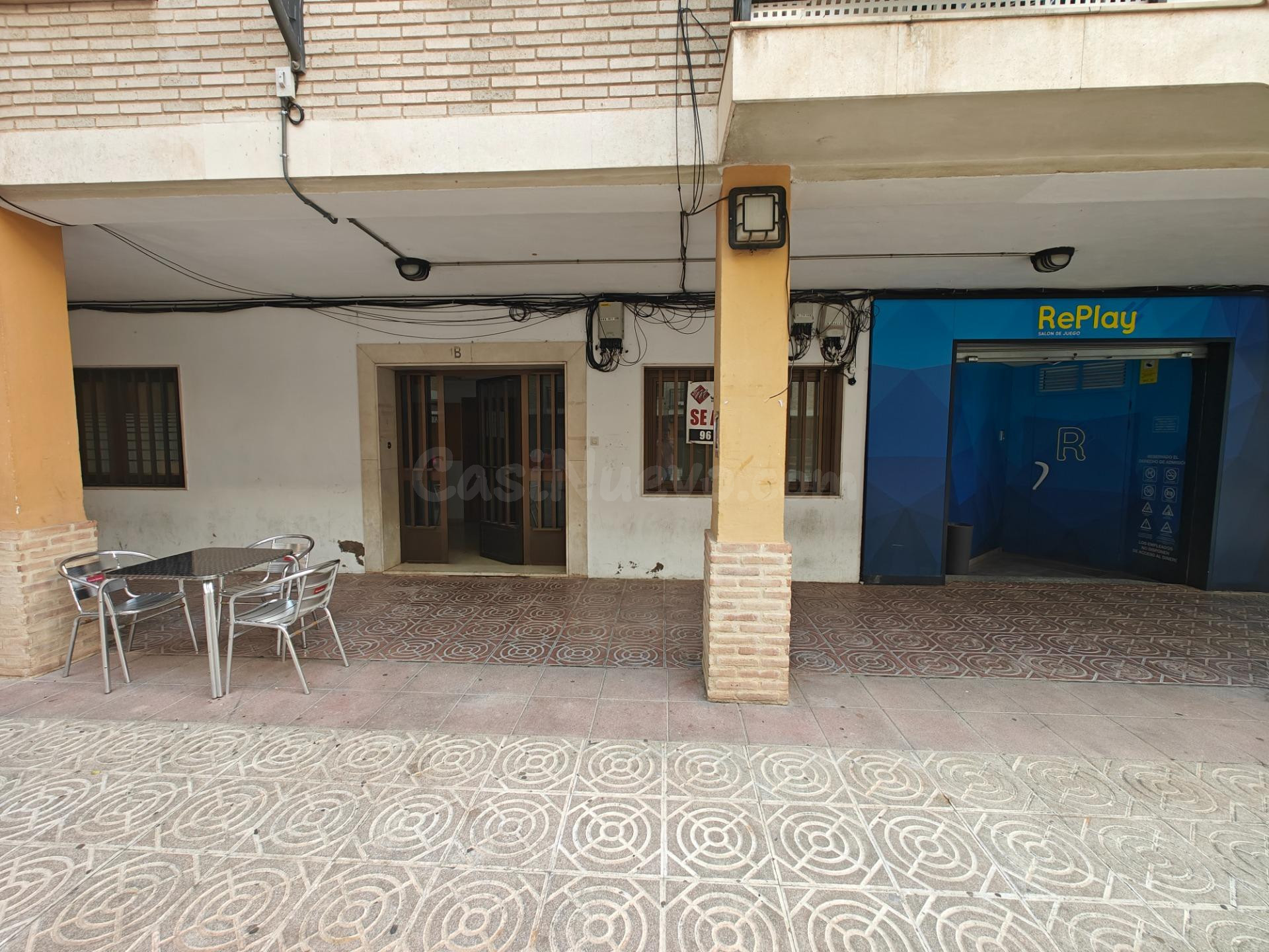 Local comercial en Buñol - foto 3