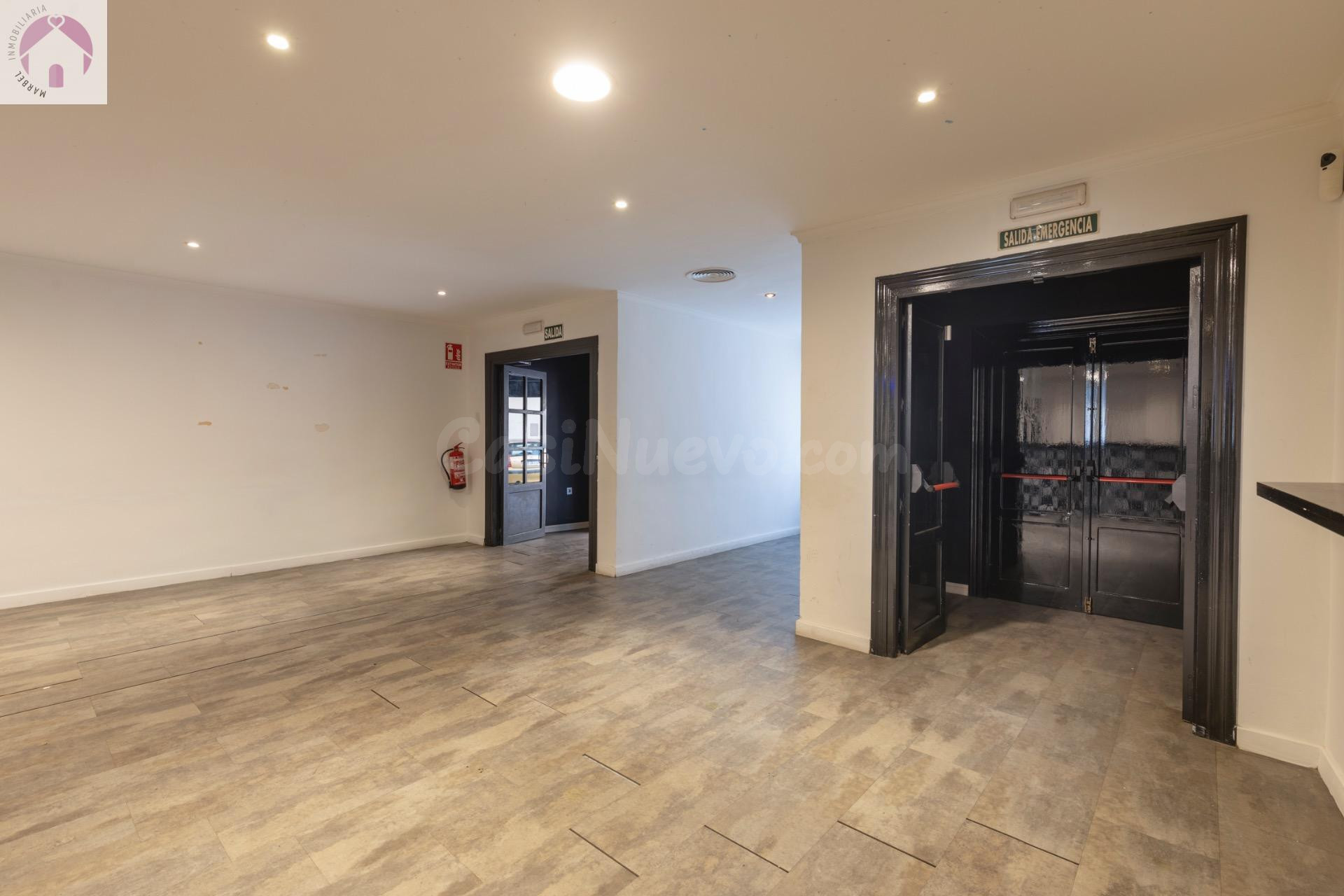 Local comercial 300m² en venta - Correos - foto 4