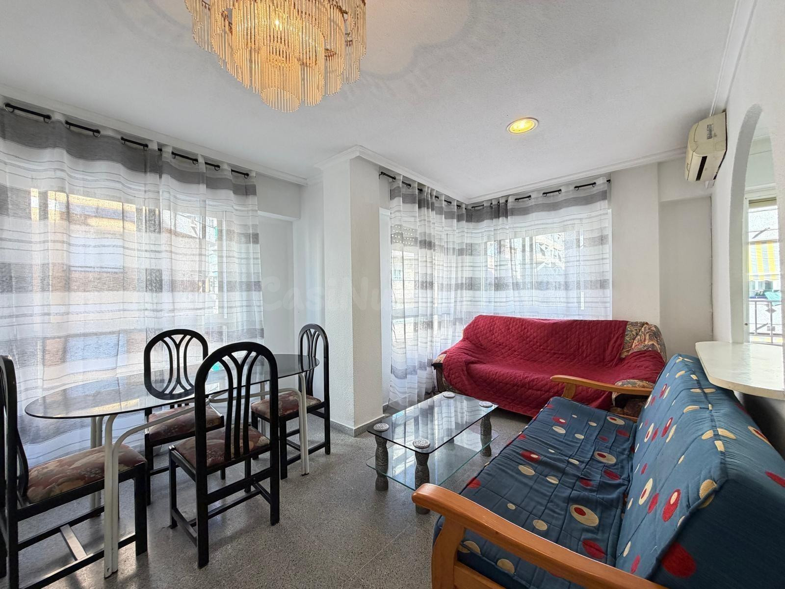 APARTAMENTO A 400 METROS DE PLAYA DEL CURA CON SUPERFICIE CONSTRUIDA 84 M2. TODO EXTERIOR! 2 DORM. 1 BAÑO.