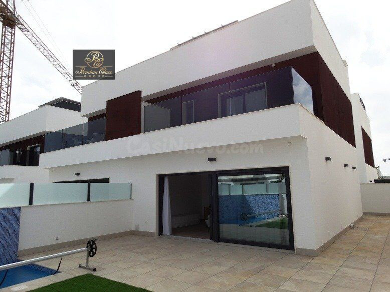 4 VILLAS PAREADAS DE OBRA NUEVA EN PILAR DE LA HORADADA