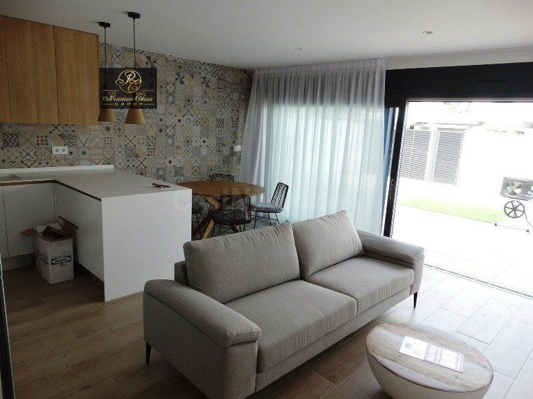 4 VILLAS PAREADAS DE OBRA NUEVA EN PILAR DE LA HORADADA - foto 2