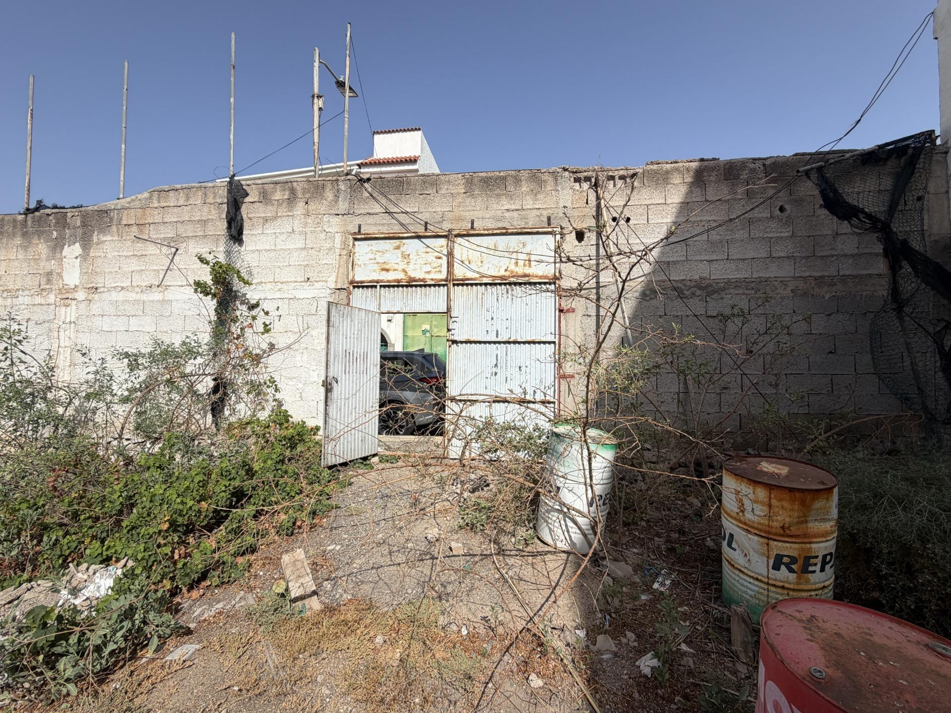 TERRENO URBANO CONSOLIDADO EN CALLE PINTOR NESTOR EN CARRIZA - foto 3