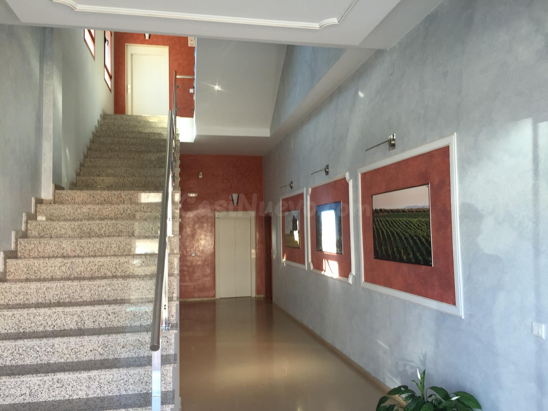OFICINAS DISPONIBLES EN EDIFICIO DE NEGOCIOS EN ALMENDRALEJO - foto 2