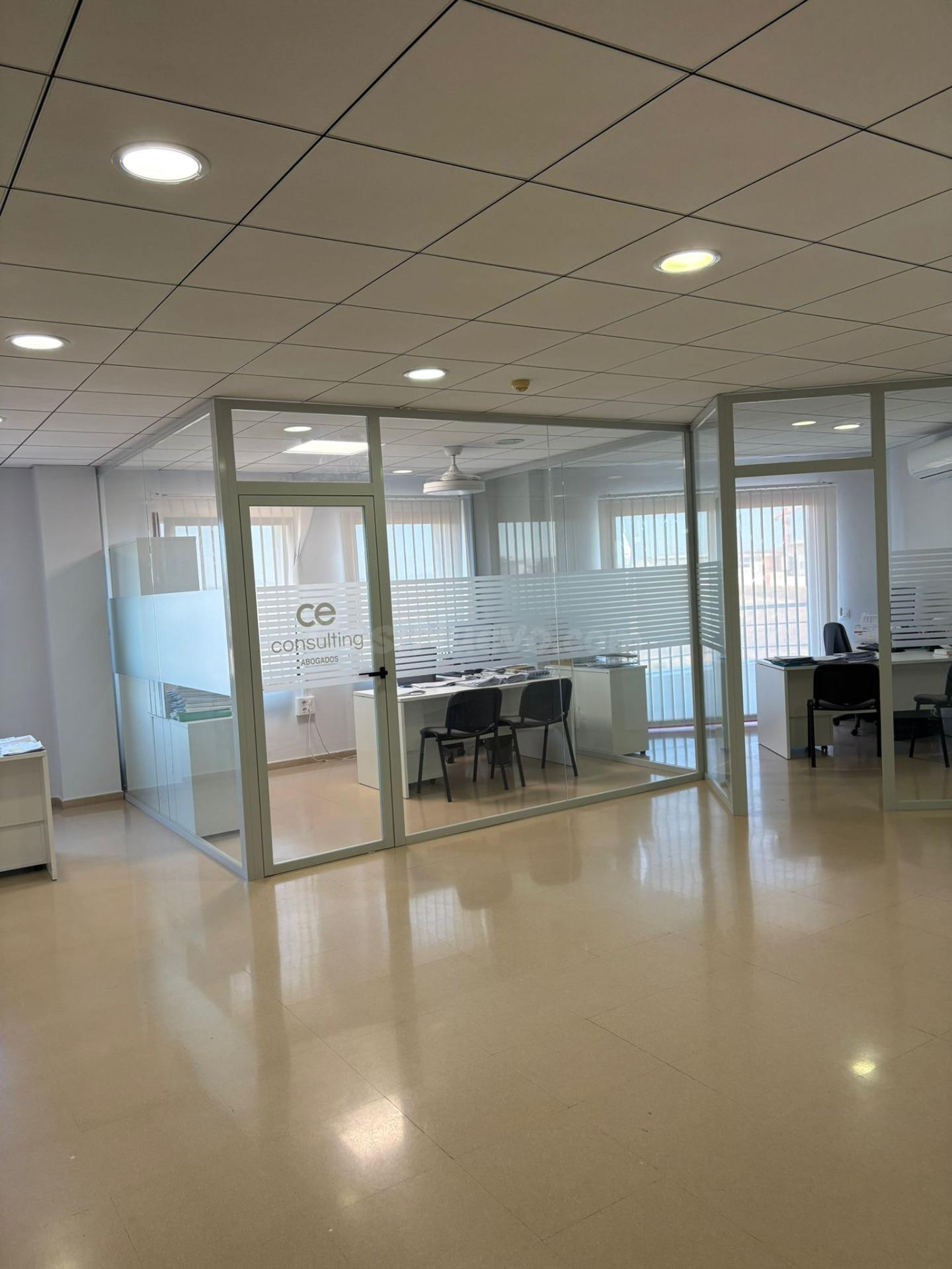 OFICINAS DISPONIBLES EN EDIFICIO DE NEGOCIOS EN ALMENDRALEJO - foto 3