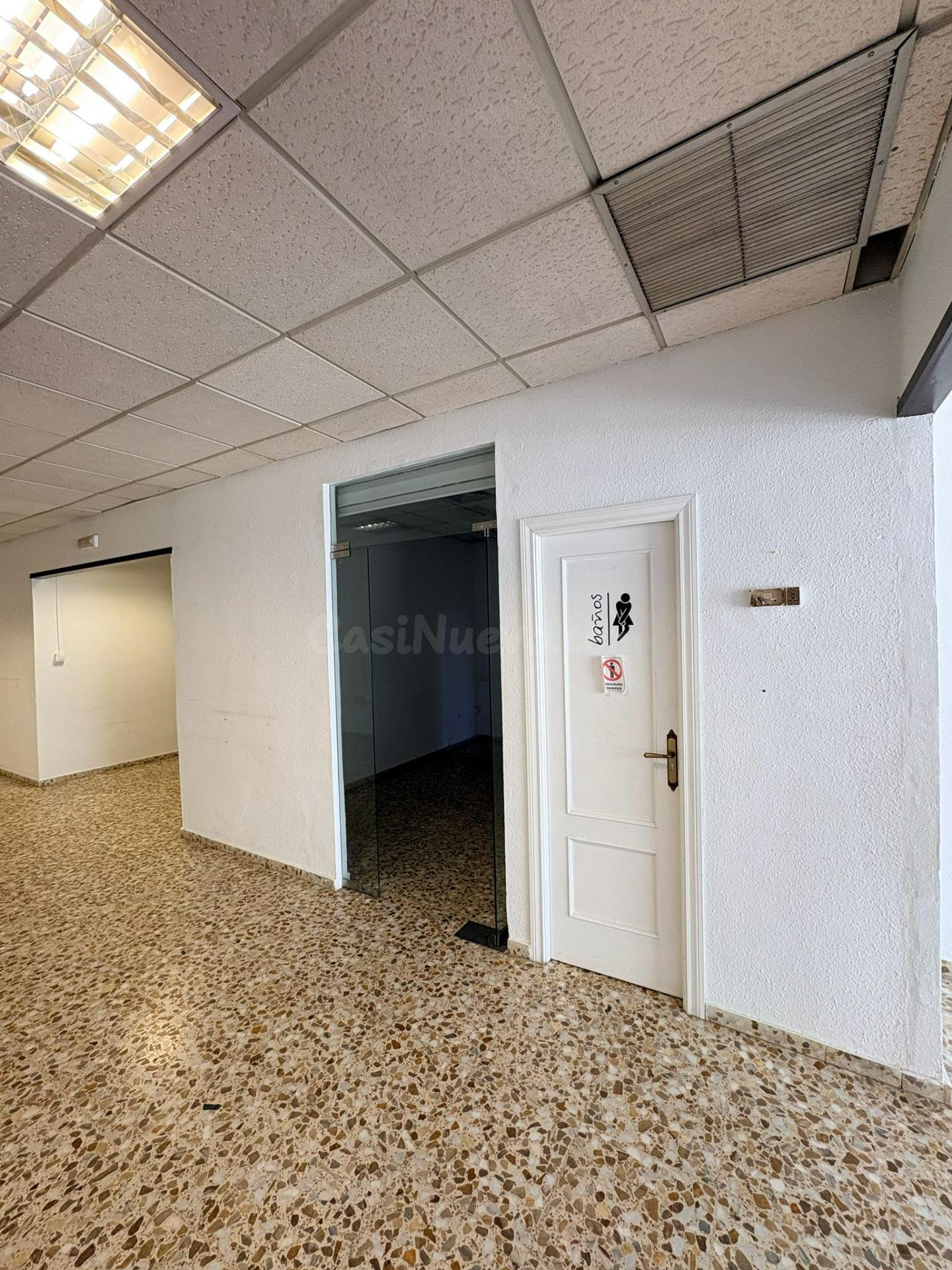 LOCAL COMERCIAL Y DE NEGOCIOS EN ZONA CENTRO DE ALMENDRALEJO - foto 2