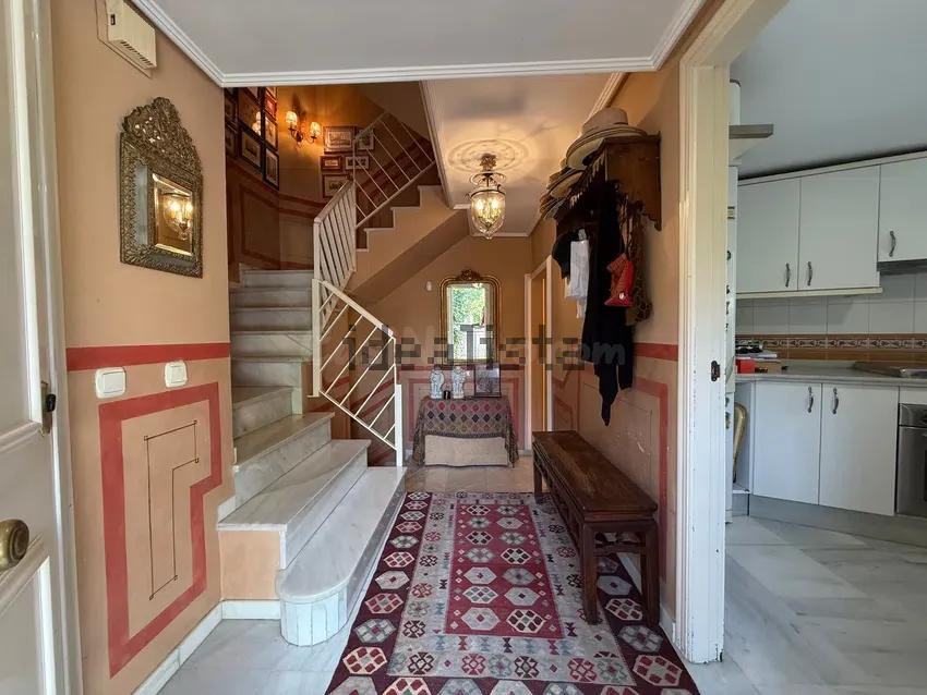 ESPECTACULAR VIVIENDA UNIFAMILIAR EN LOS BERMEJALES (SEVILLA - foto 2