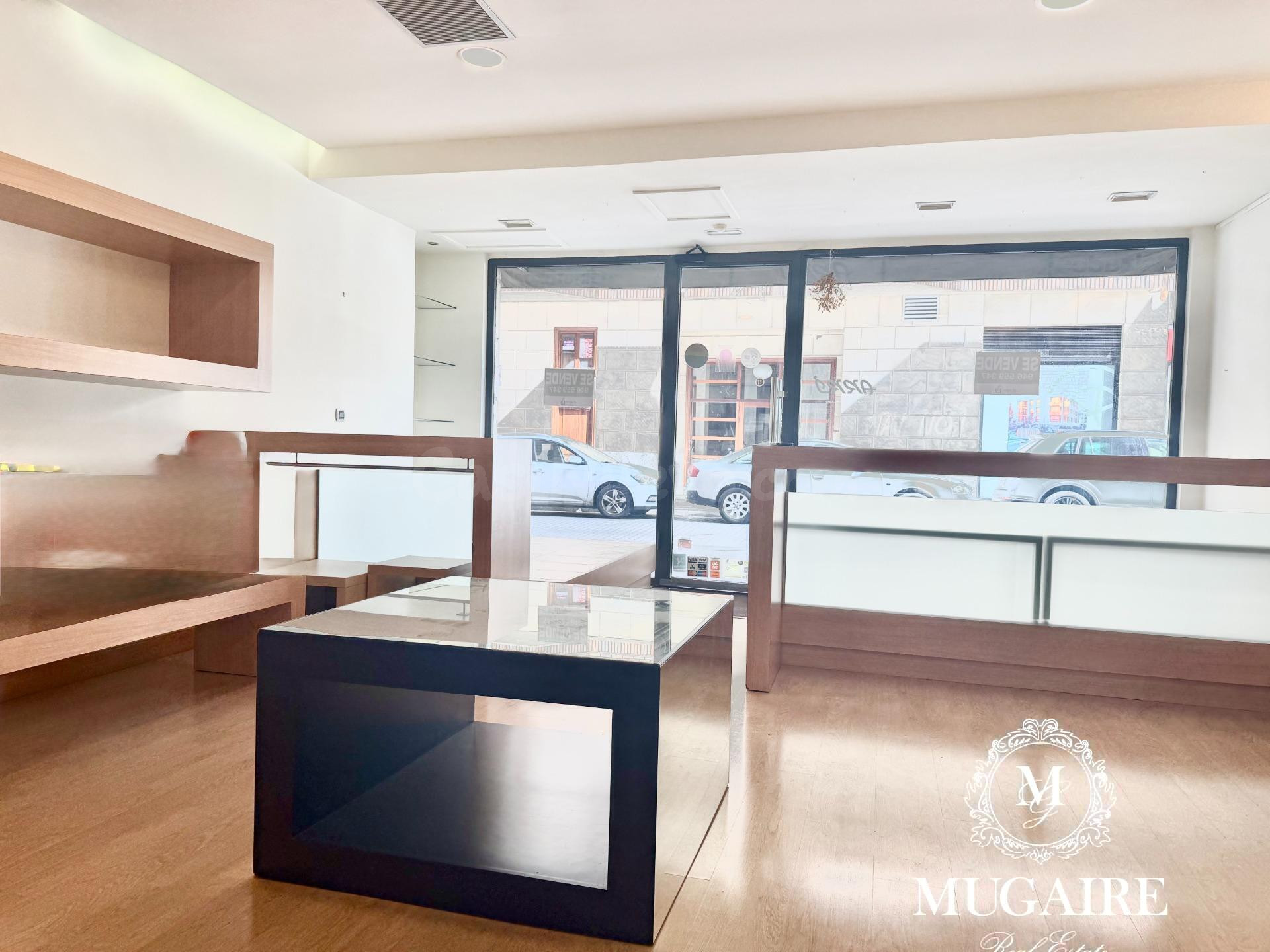 Local comercial de diseño centrico, con gran zona de almacen - foto 5