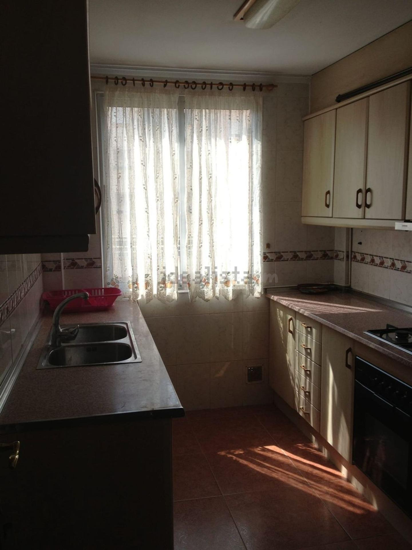 Piso 4 habitaciones 117m² en alquiler - Camins al Grau - foto 3