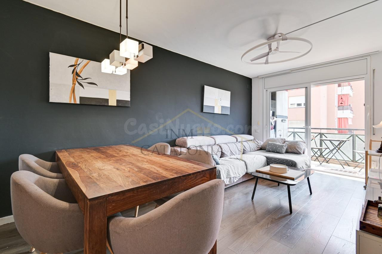 Piso de 3 dormitorios con terraza y plaza de parking en Vila - foto 2