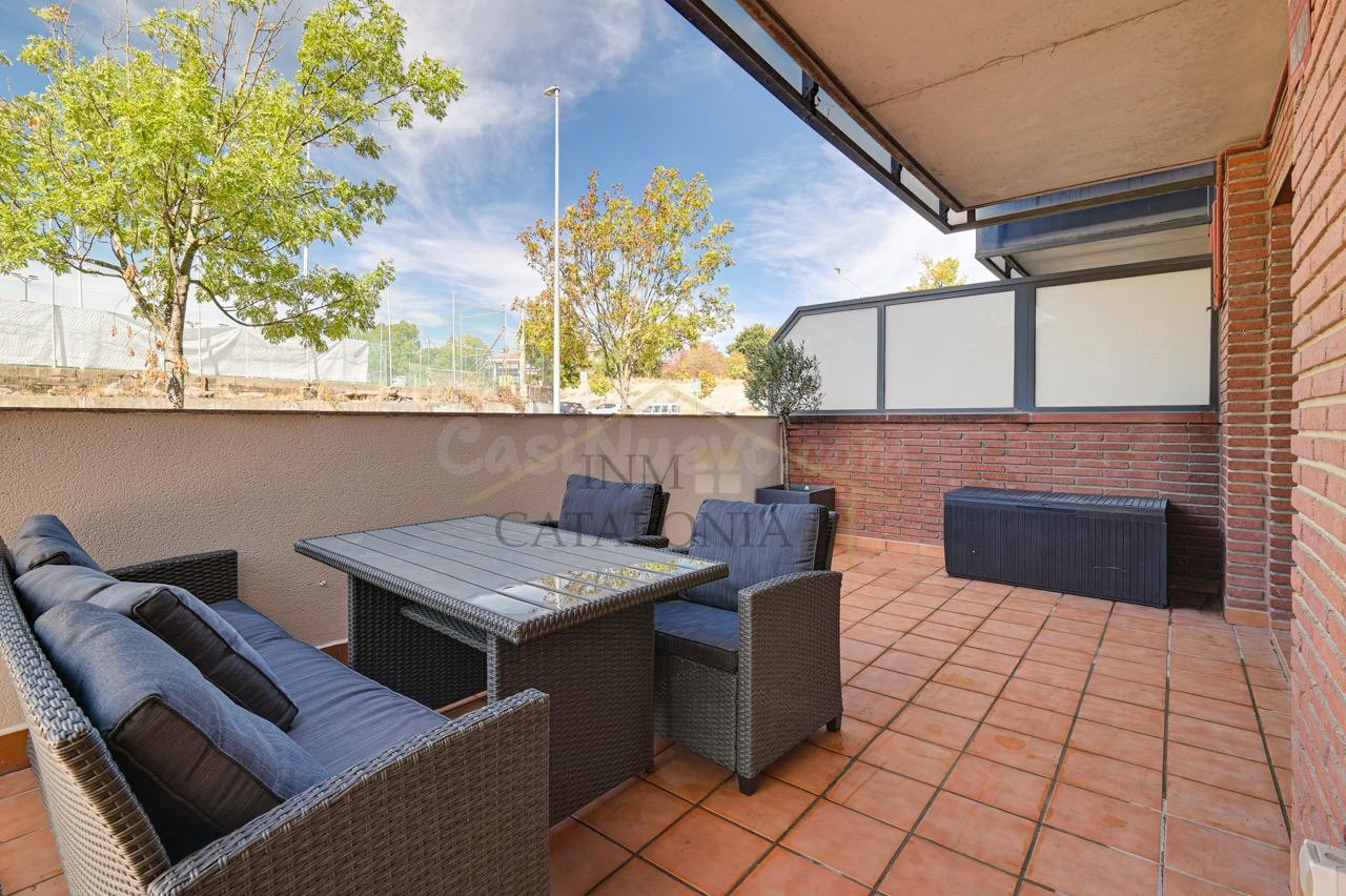 Piso familiar con terraza en Vic – 108 m2, luminoso y listo  - foto 2