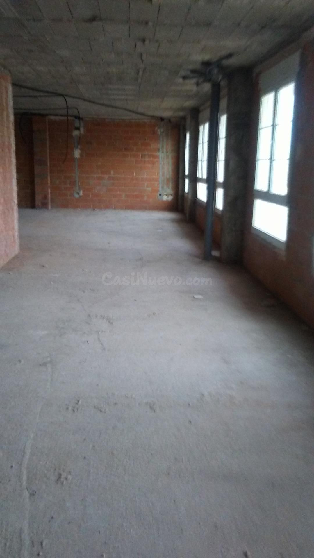 LOCALES UBICADOS EN UNA ZONA DOTADA DE TODOS LOS SERVÍCIOS - foto 2