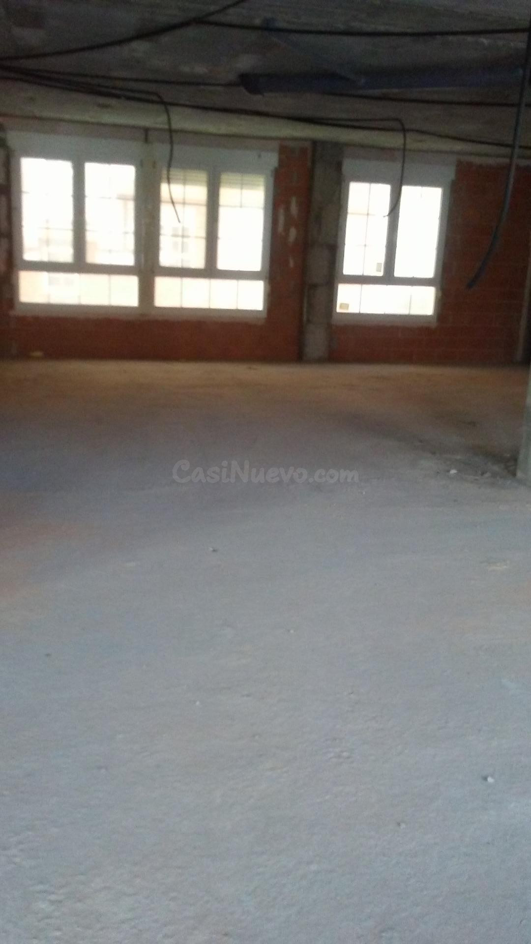 LOCALES UBICADOS EN UNA ZONA DOTADA DE TODOS LOS SERVÍCIOS - foto 4