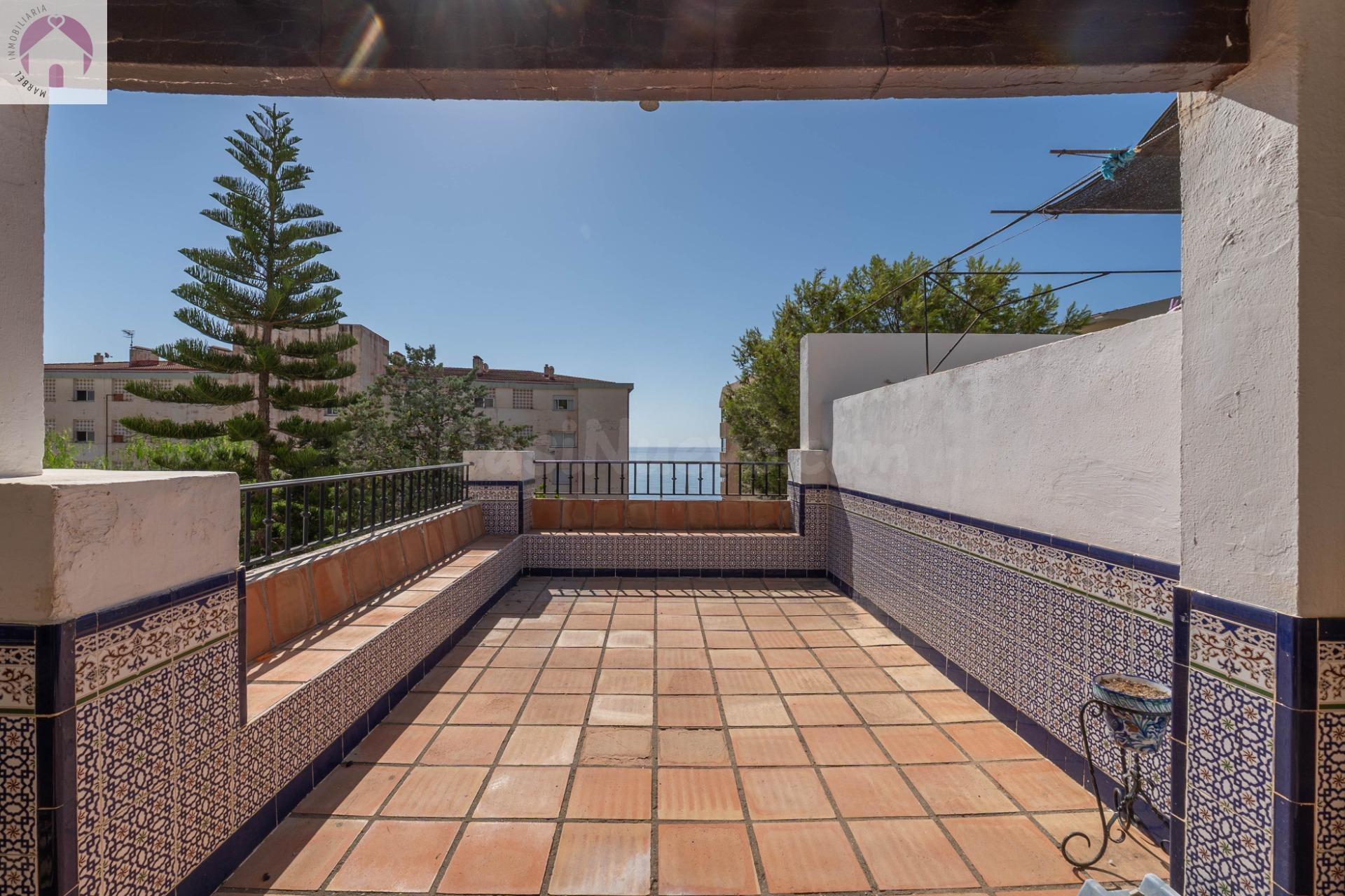 PRECIOSA CASA EN URBANIZACION PRIVADA VELILLA ALMUÑECAR PLAY