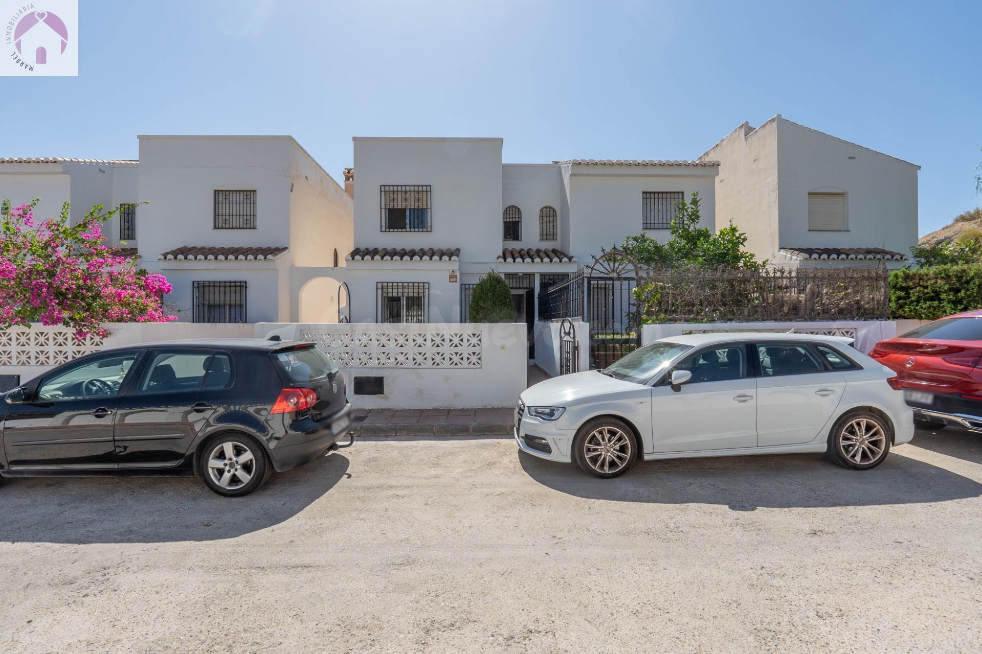 PRECIOSA CASA EN URBANIZACION PRIVADA VELILLA ALMUÑECAR PLAY - foto 4