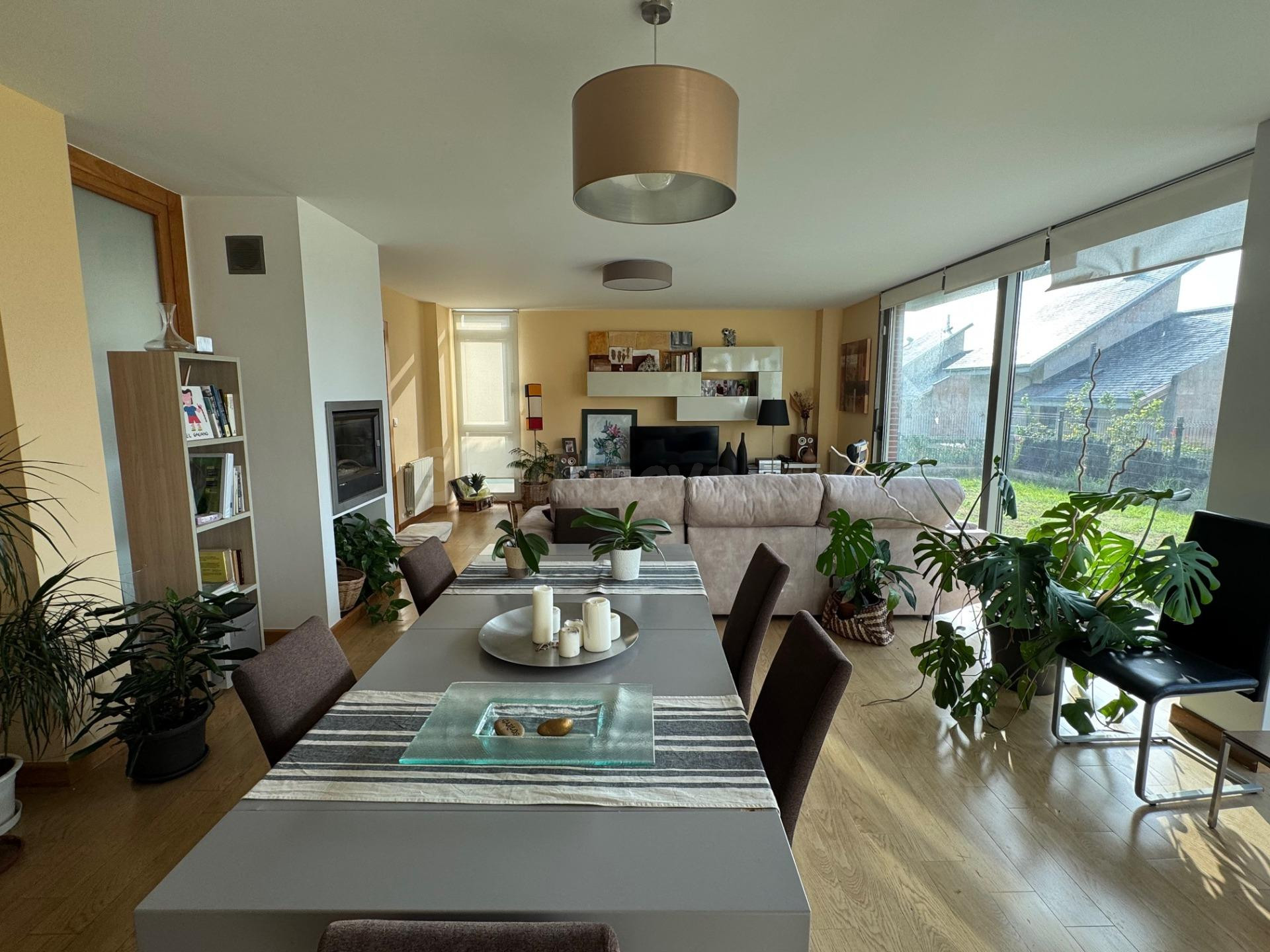 Elegancia, amplitud y privacidad, Un chalet único con ascens - foto 2