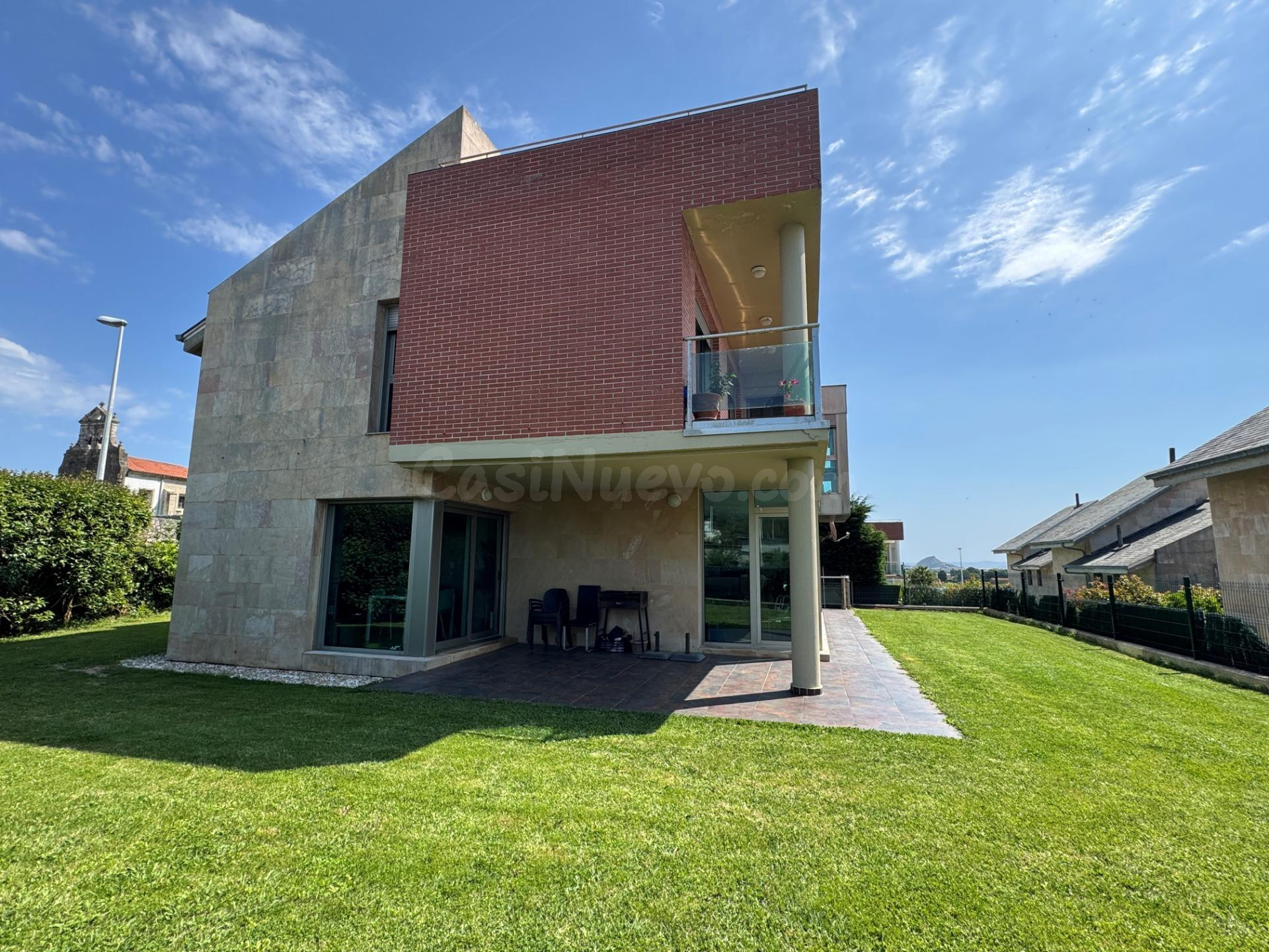 Elegancia, amplitud y privacidad, Un chalet único con ascens - foto 4