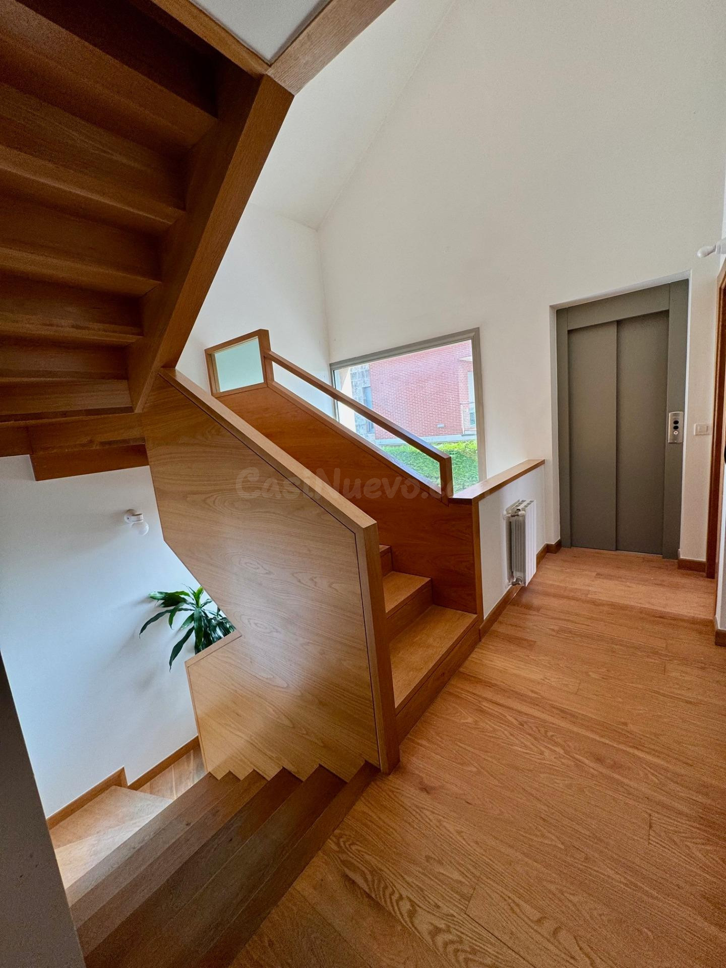 Elegancia, amplitud y privacidad, Un chalet único con ascens - foto 5