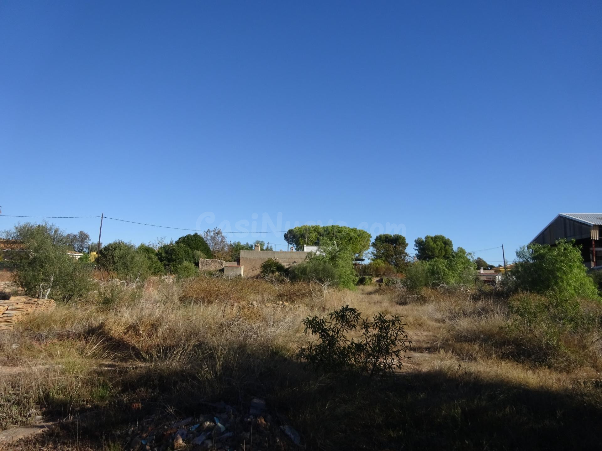 PARCELA URBANA CON CASETA, EN ZONA MADRIGAL - foto 2