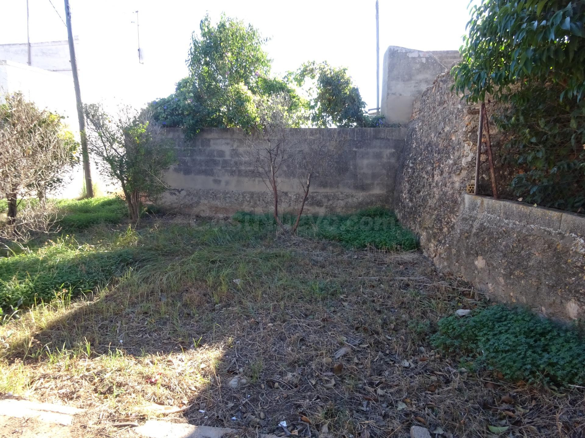 PARCELA URBANA CON CASETA, EN ZONA MADRIGAL - foto 5