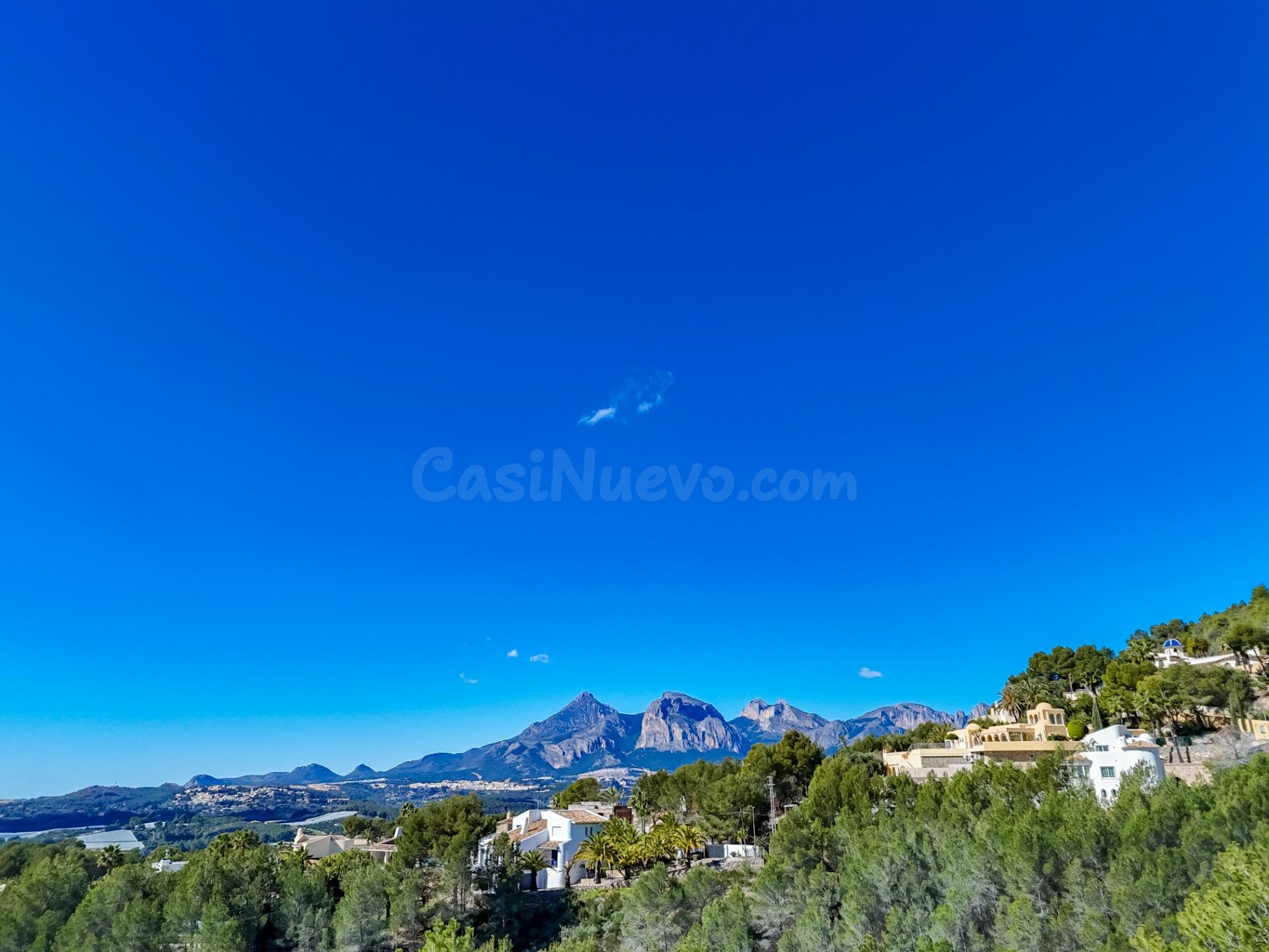 Parcela edificable con vistas a las montañas y al mar en Cal - foto 4