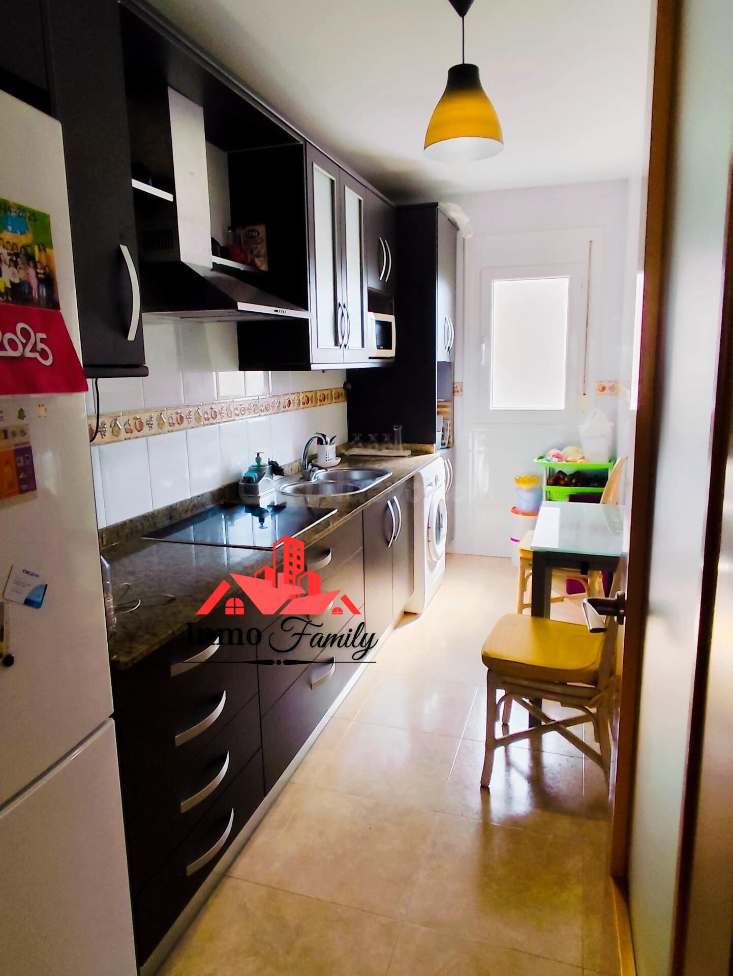 VENTA DE ÁTICO EN LAS MARINAS. 2 DOR, TERRAZA DE 10 m, COCIN - foto 2