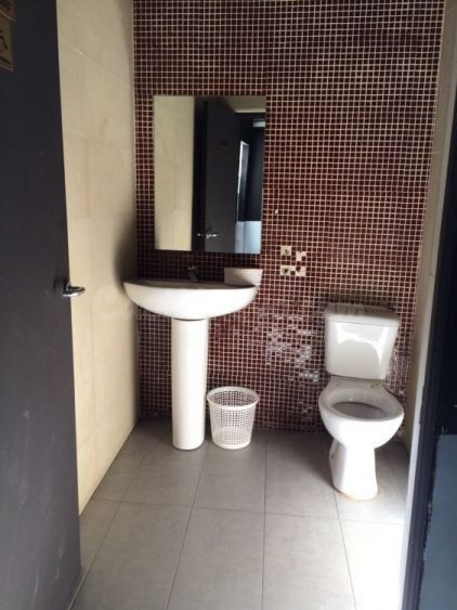 LOCAL PARA NEGOCIOS EN LA ZONA DE OCIO, BOLLULLOS PAR DEL CO - foto 4