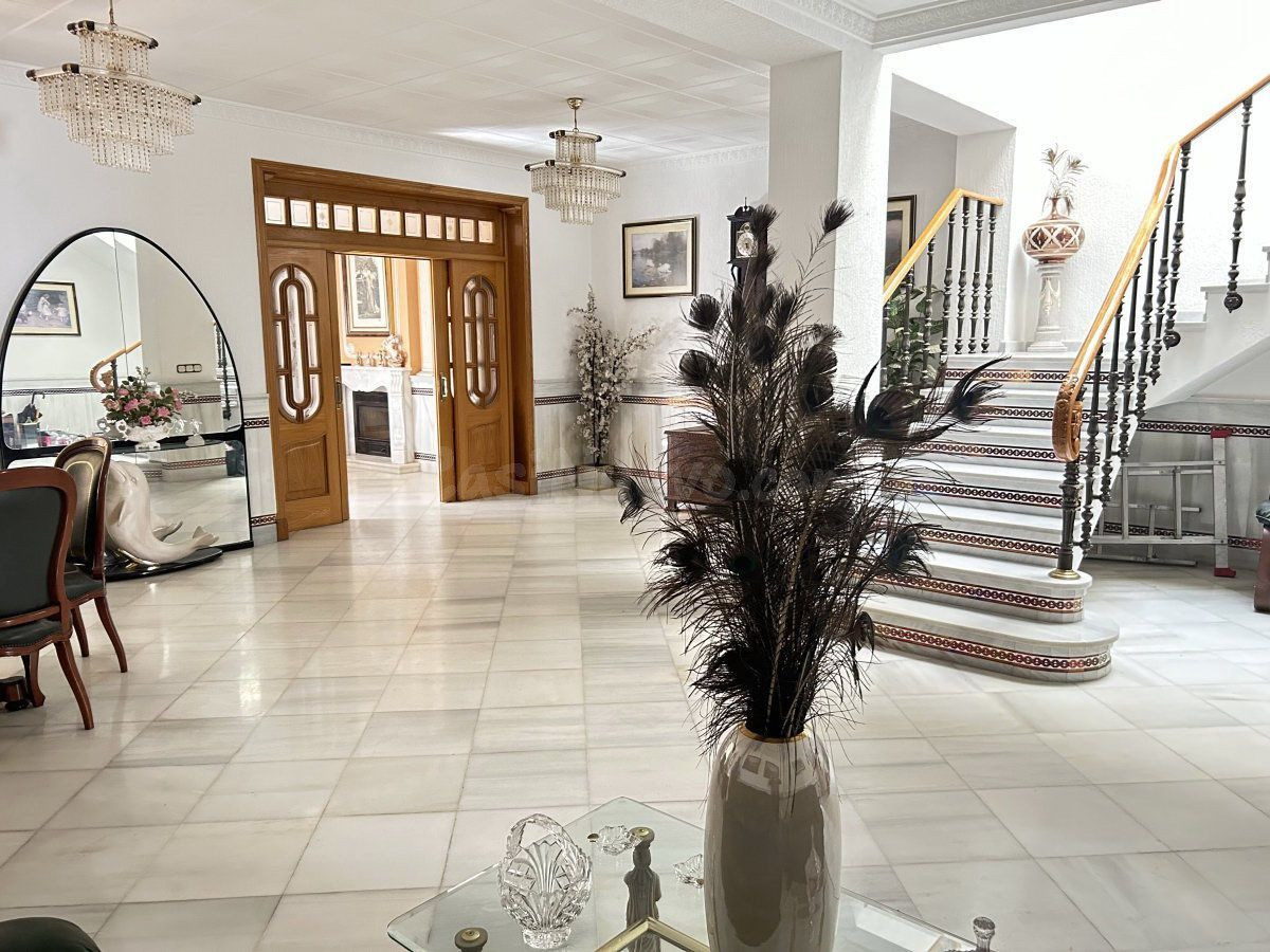 GRAN CASA IDEAL PARA FAMILIAS EN BOLLULLOS, HUELVA