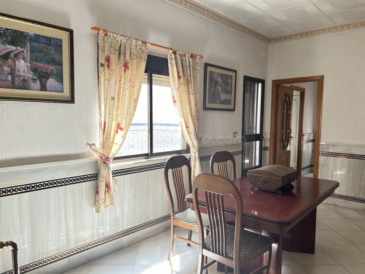 GRAN CASA IDEAL PARA FAMILIAS EN BOLLULLOS, HUELVA - foto 3