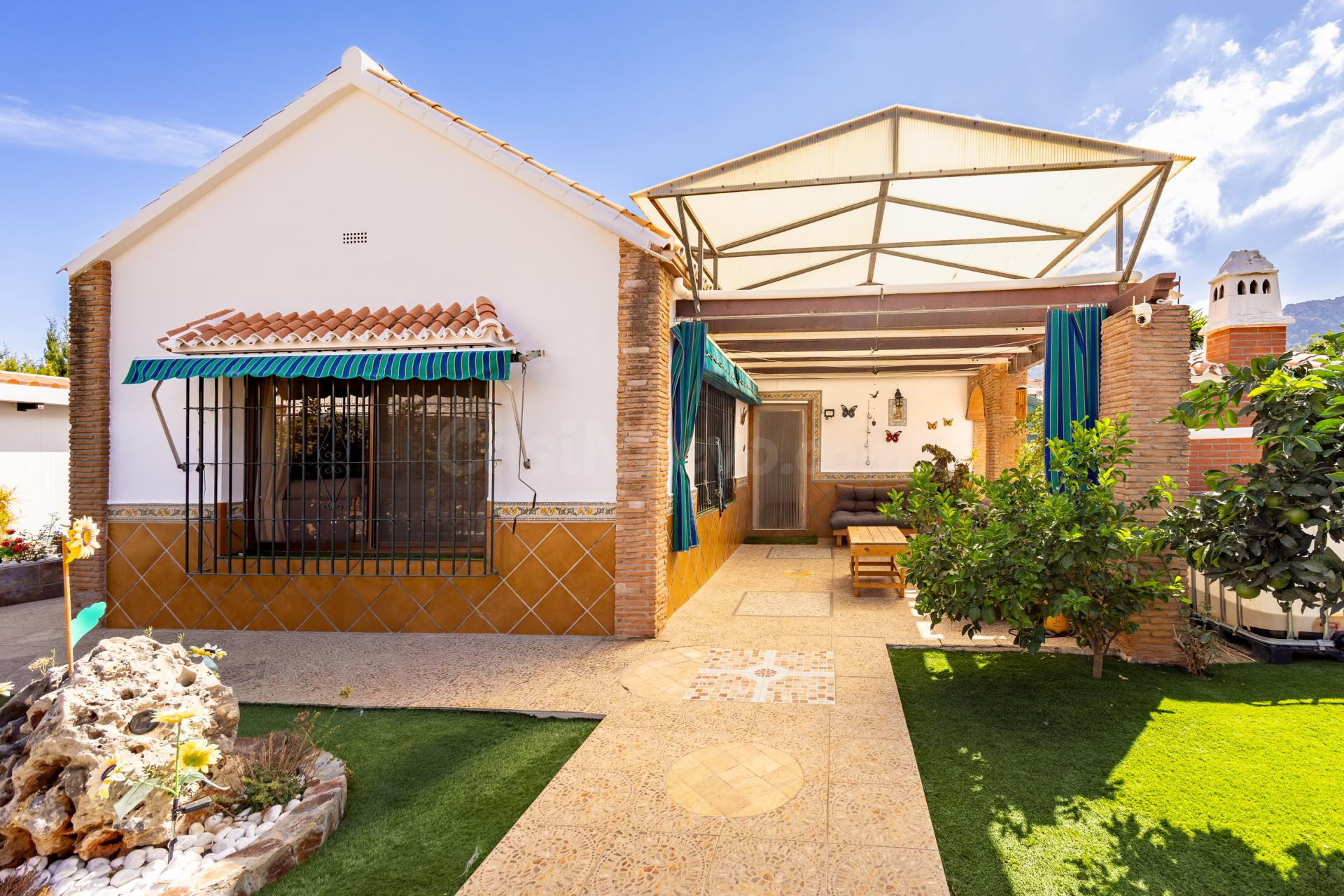 Casa independiente en venta en Alhaurín de la Torre con pisc - foto 2