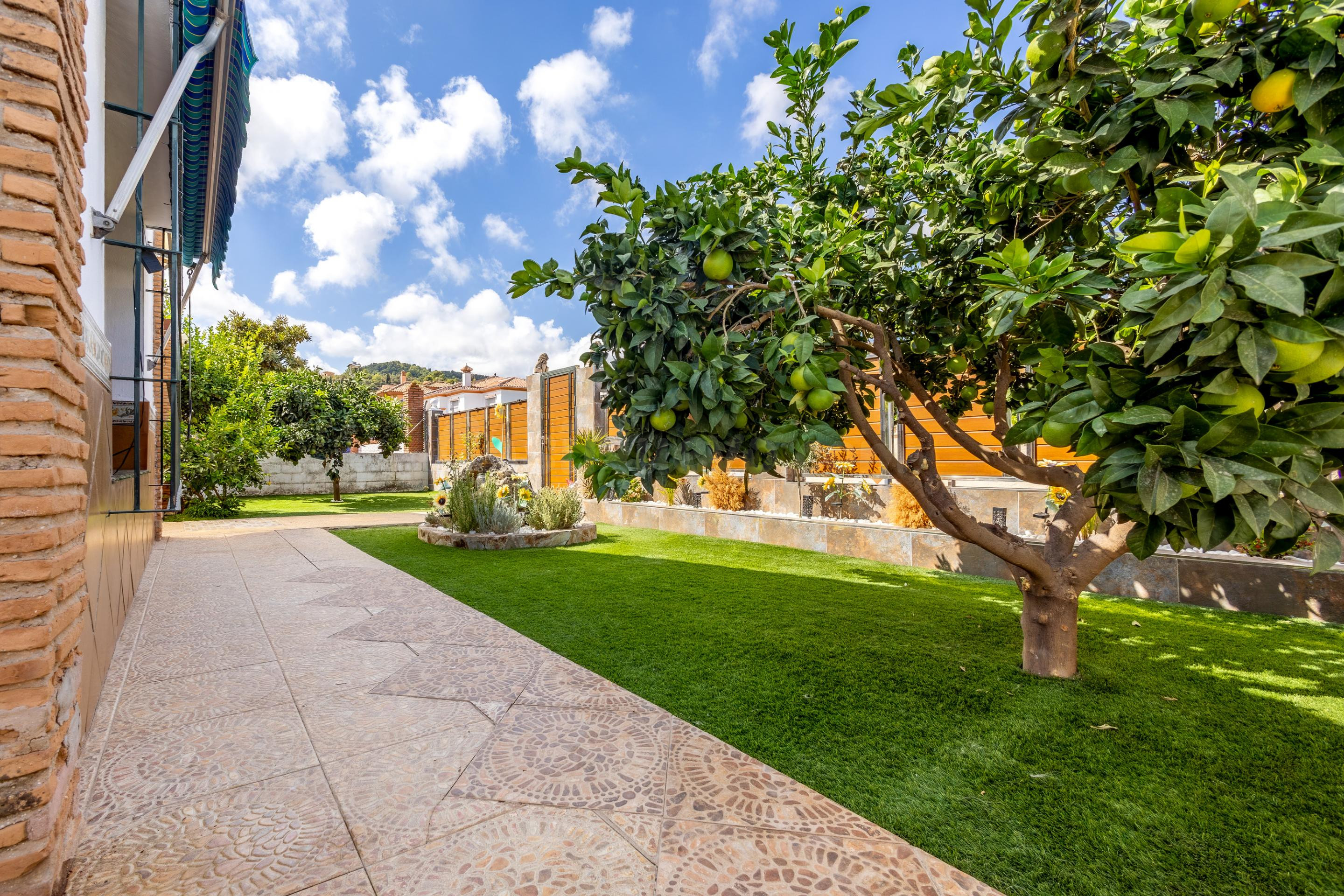 Casa independiente en venta en Alhaurín de la Torre con pisc - foto 4