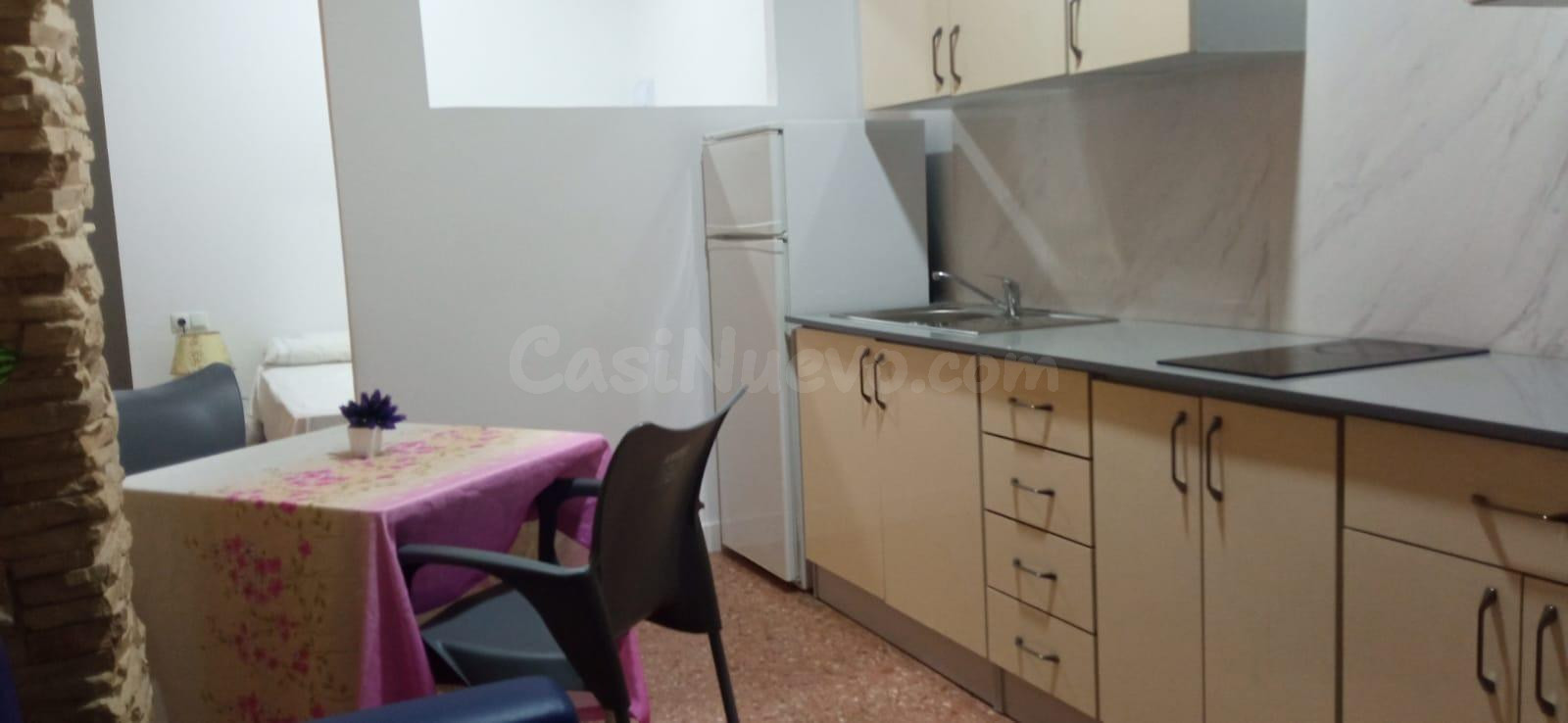 Local Comercial Reformado en Nuevo San Blas. Precio: 700 €/m - foto 2