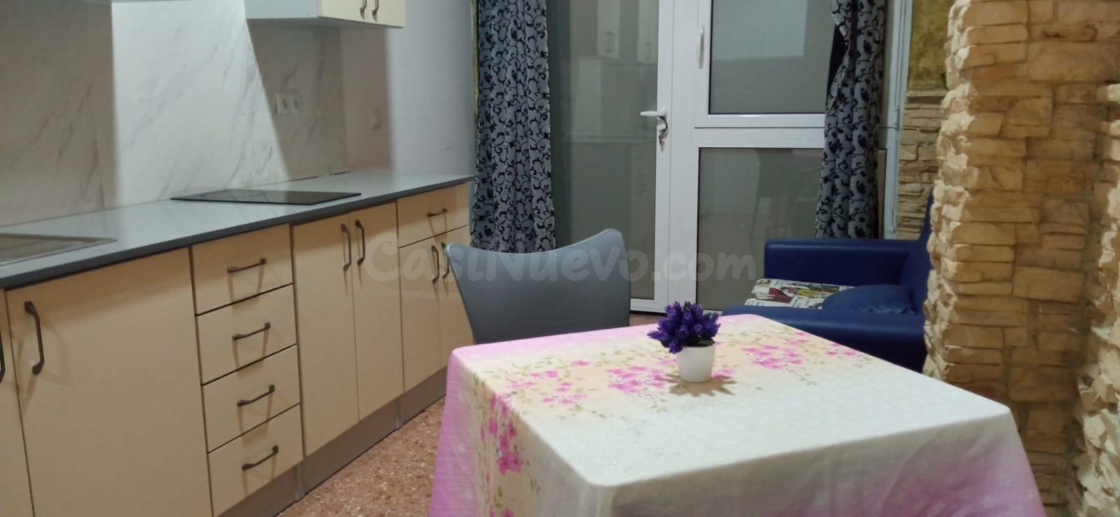 Local Comercial Reformado en Nuevo San Blas. Precio: 700 €/m - foto 3