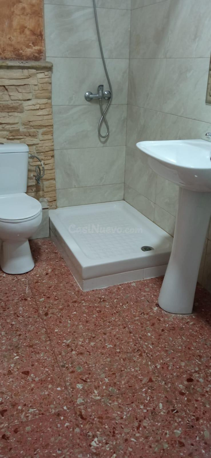 Local Comercial Reformado en Nuevo San Blas. Precio: 700 €/m - foto 4