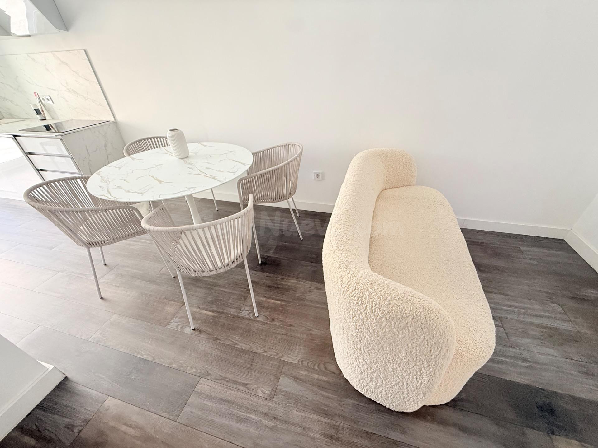 Apartamento 3 habitaciones 90m² en alquiler - Carolinas baja - foto 2