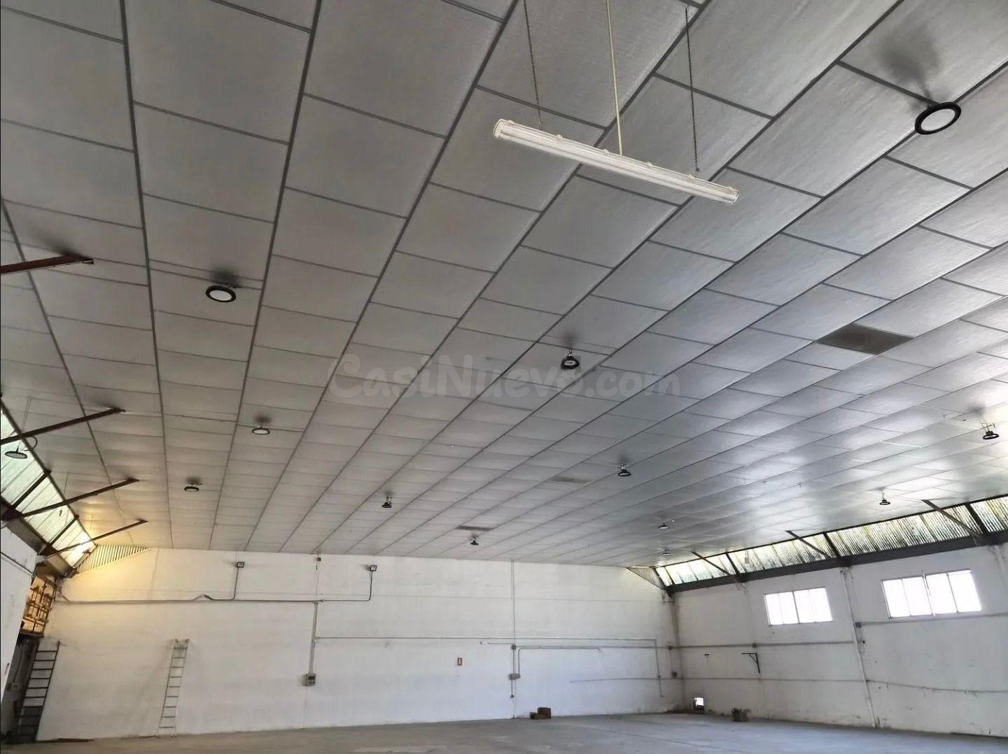 NAVE INDUSTRIAL PREMIUM DE 1.300 m2 CON PATIO, OFICINAS Y AL