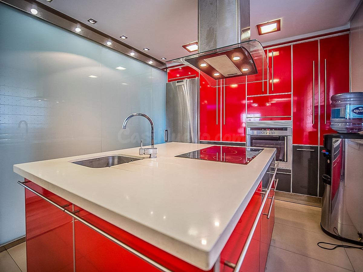 VIVIENDA INDEPENDIENTE REFORMADA | 180 m2 ÚTILES, GARAJE PRI