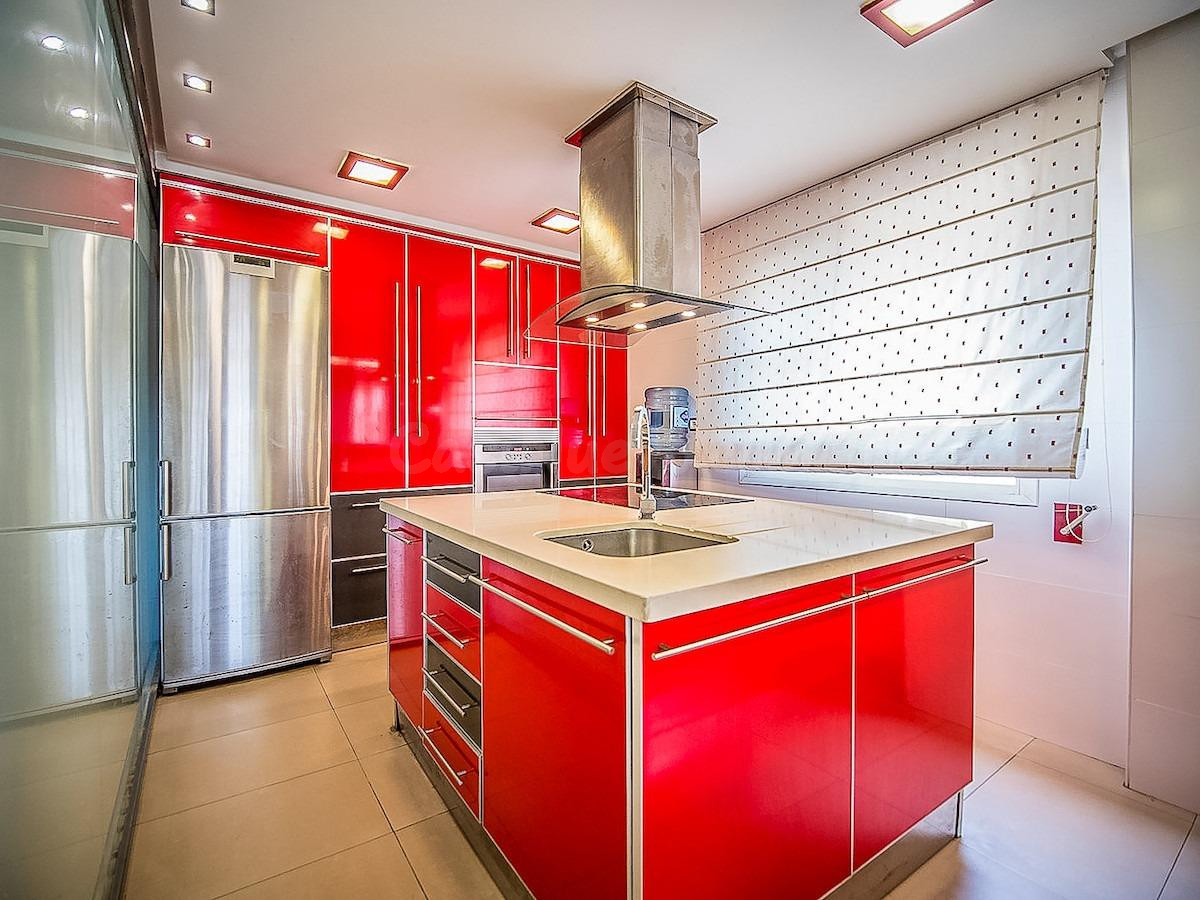 VIVIENDA INDEPENDIENTE REFORMADA | 180 m2 ÚTILES, GARAJE PRI - foto 2