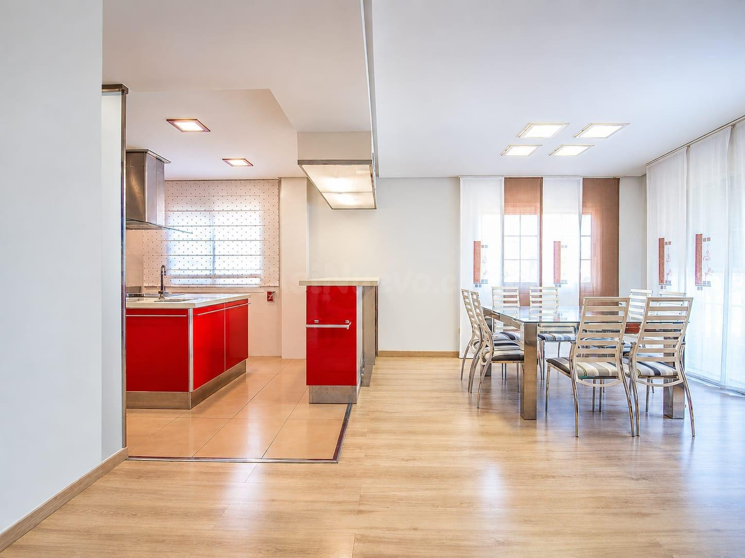 VIVIENDA INDEPENDIENTE REFORMADA | 180 m2 ÚTILES, GARAJE PRI - foto 4