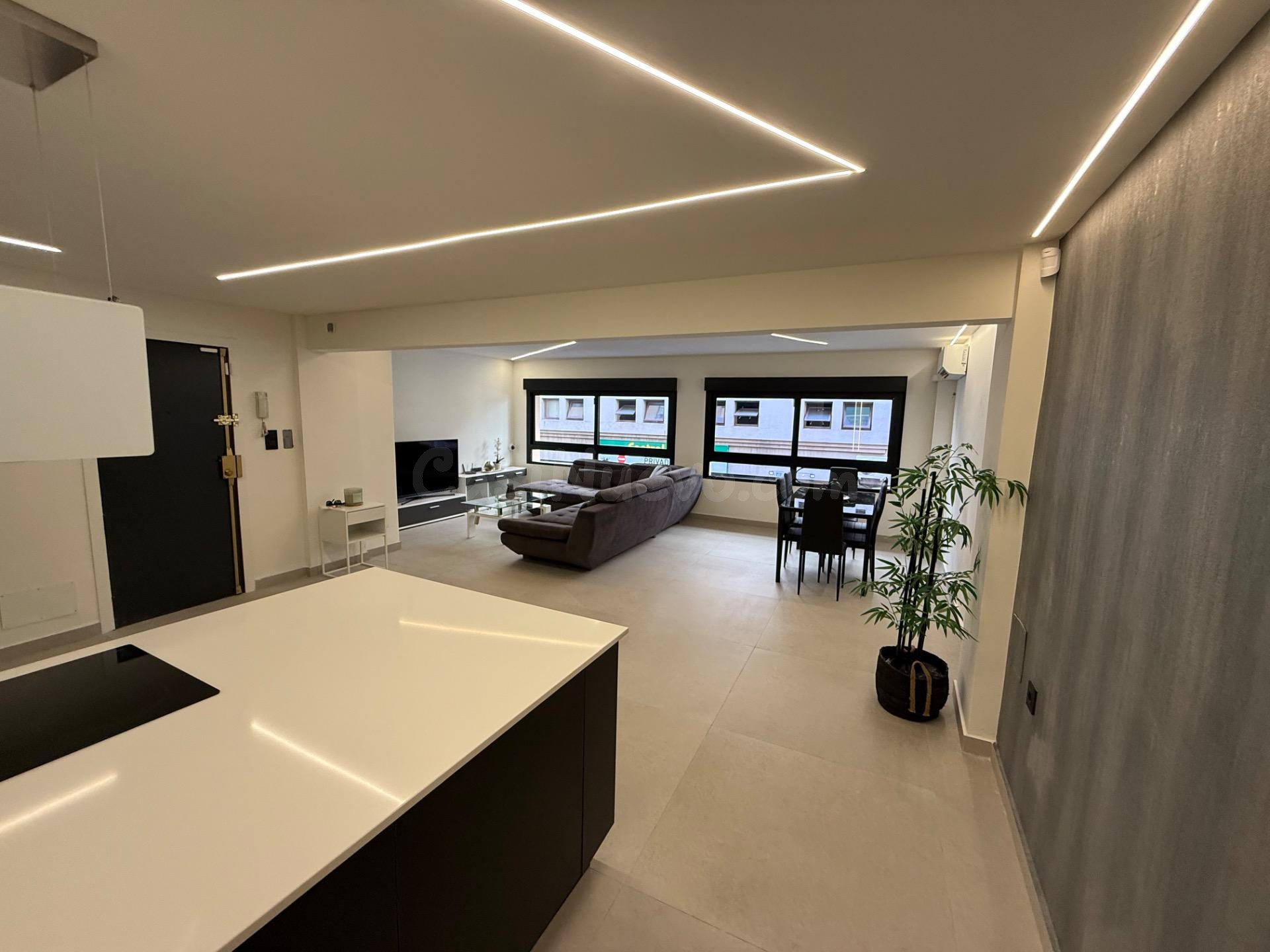 Exclusivo Apartamento de Lujo en Alquiler en el Centro de Al