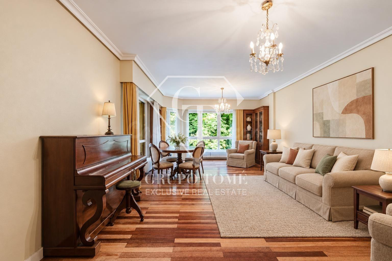 Exclusiva vivienda con terrazas, vistas al bosque y jardín c - foto 2