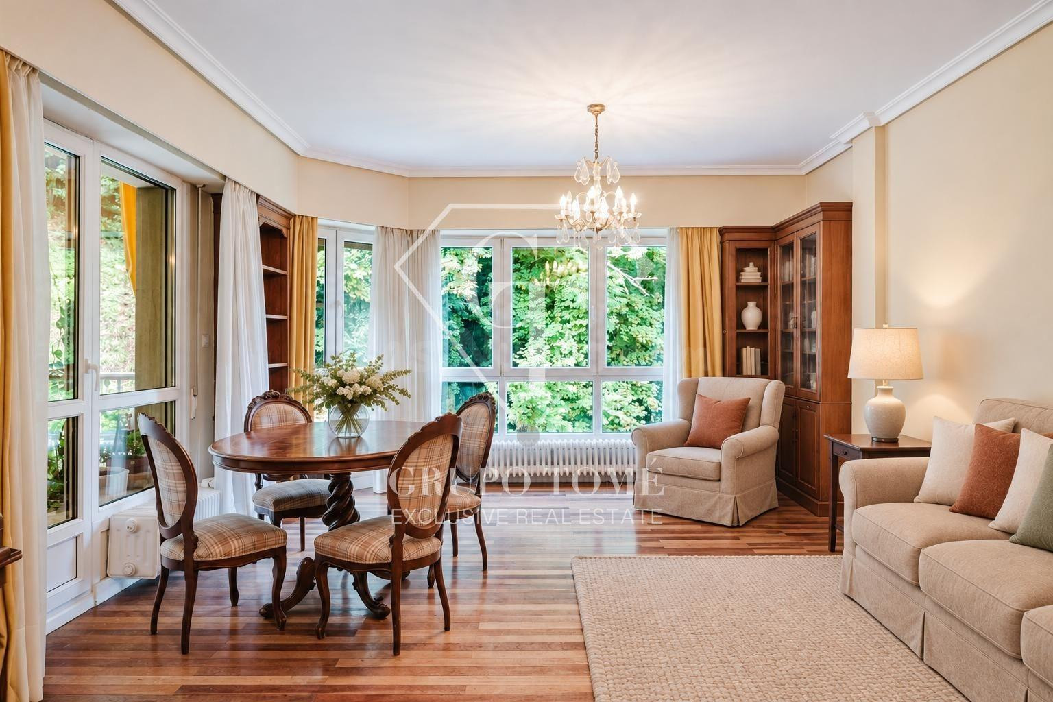 Exclusiva vivienda con terrazas, vistas al bosque y jardín c - foto 4