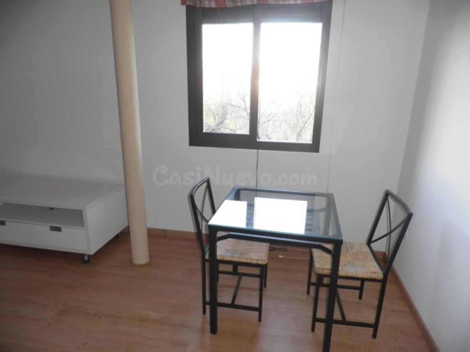 Apartamento de 1 dormitorio con ascensor, amueblado - foto 3