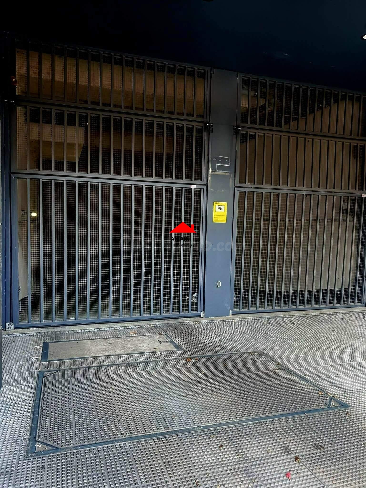 Oportunidad en Sarriko! Plaza de garaje amplia en Avda.Zaran
