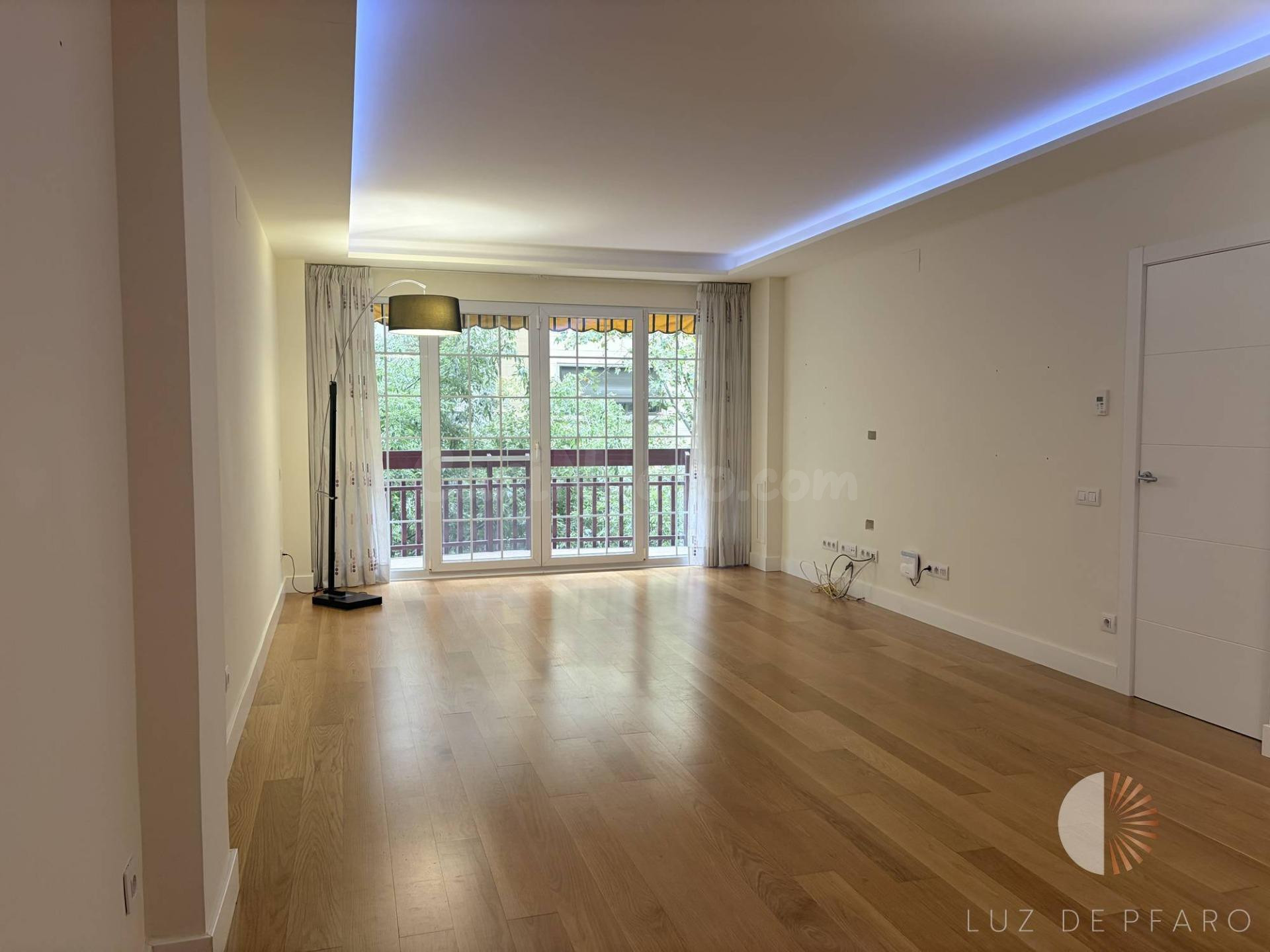 Exclusivo piso Av. Tarradellas (La Nova Esquerra de l’Eixamp - foto 2