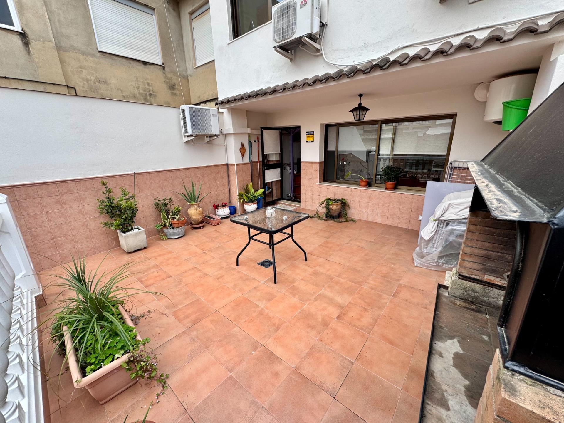 Casa de pueblo con piscina, garaje y terraza en el centro de - foto 5