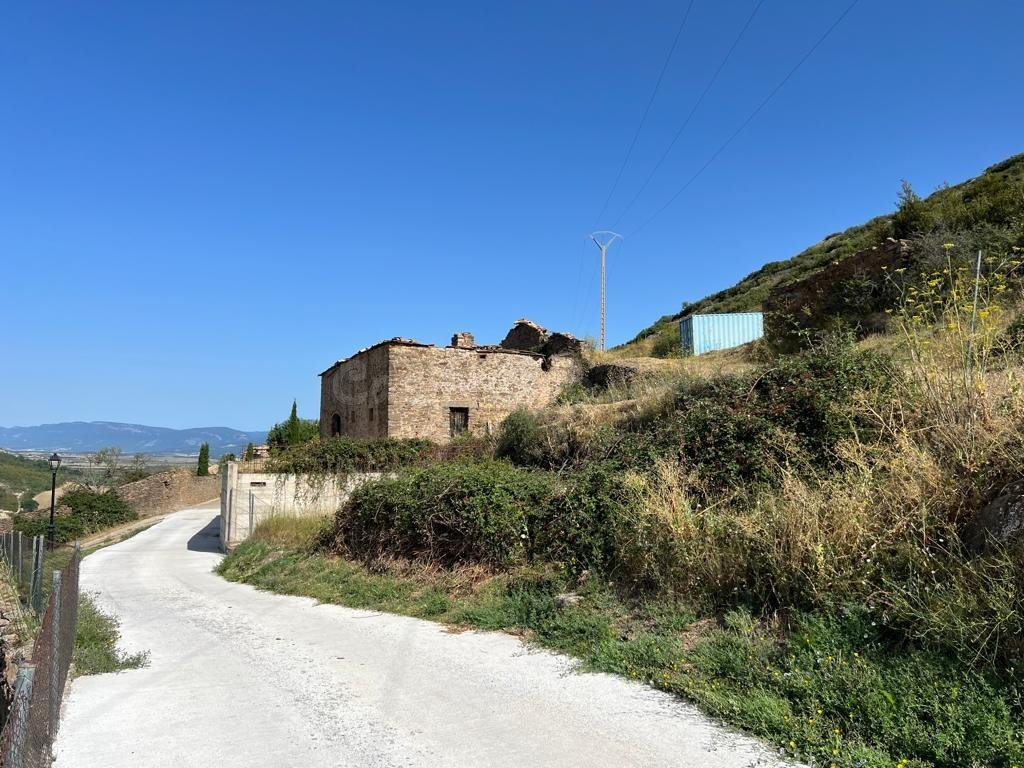 VENTA DE SUELO URBANO EN ARRES - foto 2