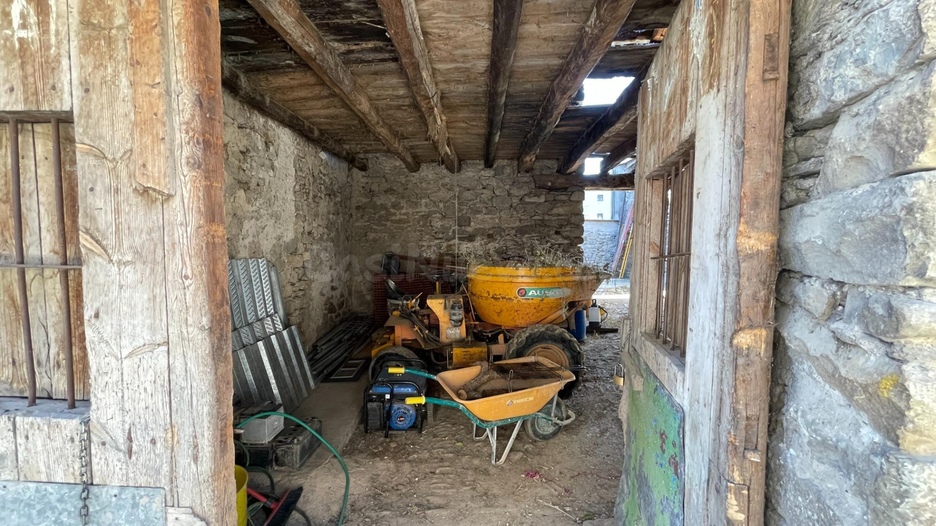 Se vende en el centro de Santa Cilia de Jaca casa histórica  - foto 5