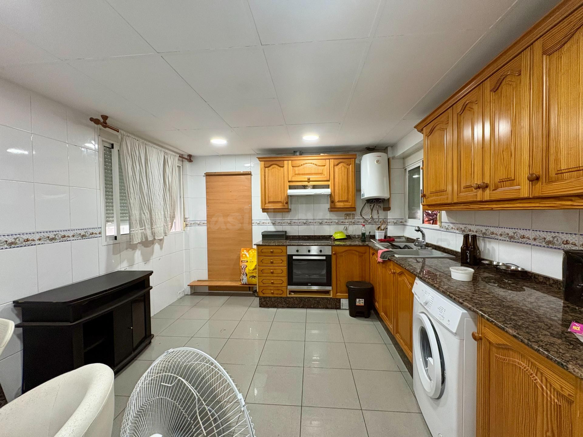 Amplio y acogedor piso en Silla, SIN ASCENSOR  por €135.000